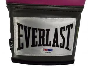 The use of the EVERLAST boxing glove wristbands to properly Sync and Preset the wrist action in the golf swing.